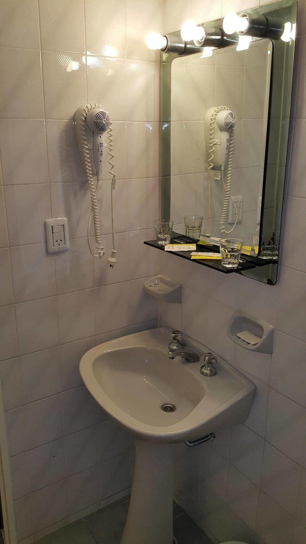 Hotel Avenida Buenos Aires Dış mekan fotoğraf